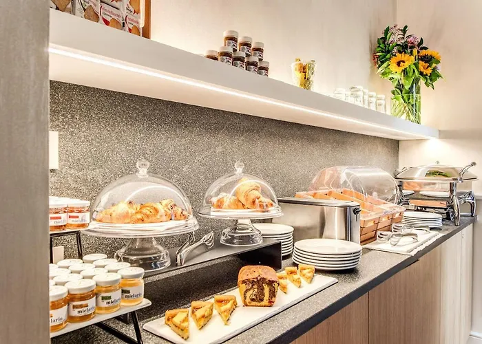 Отель Dbh - Boutique 4*