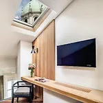 Hotel Dbh - Boutique 4*