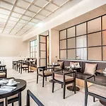Dbh - Boutique 4*